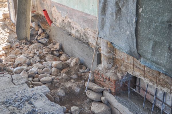 Cost of Structural Underpinning in Webster